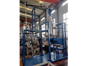 100L電動(dòng)升降聚酯反應釜已完工發(fā)往蕪湖